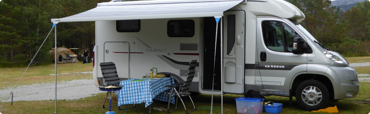 Caravan-Camper-schadeherstel-Sittard-werkplaats-14321567998-1