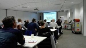 menseninklas-320x179-1