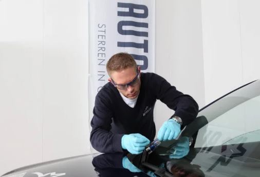 Voorraam repareren-min